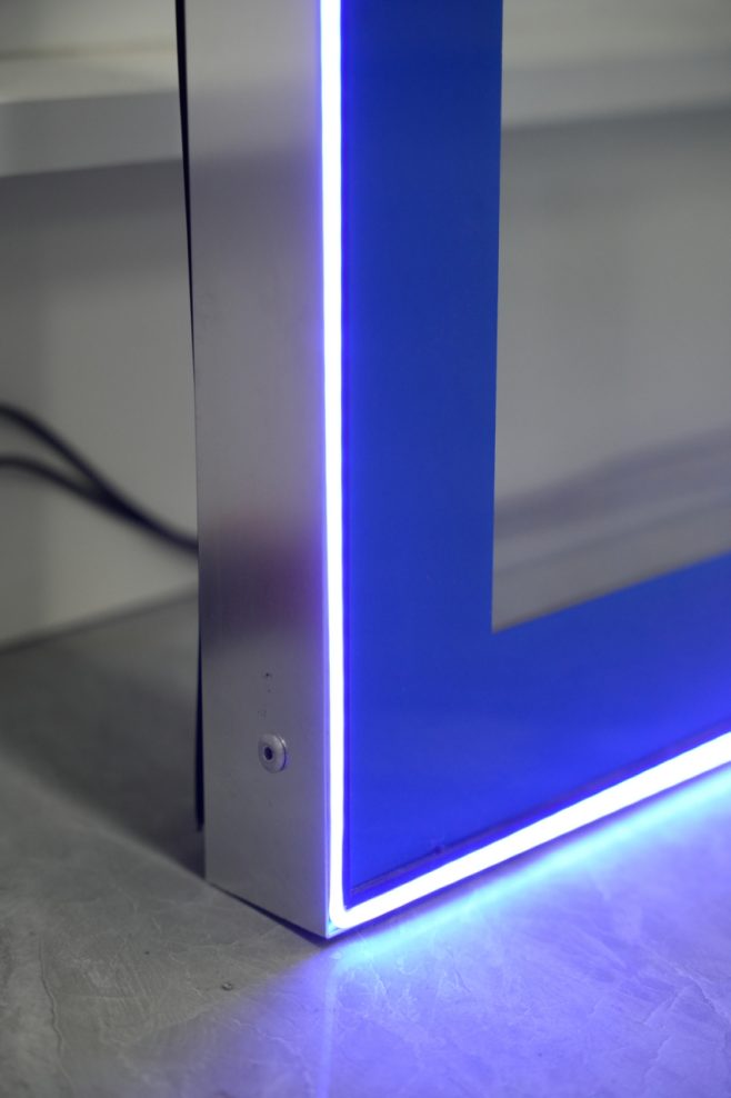 圆角玻璃门(内置 LED) 细节图 5